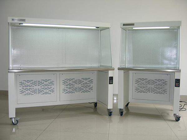 超凈工作臺(tái)開(kāi)紫外殺菌時(shí)能否打開(kāi)通風(fēng)功能